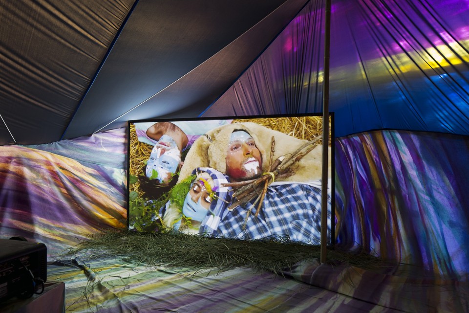 screen tent installation